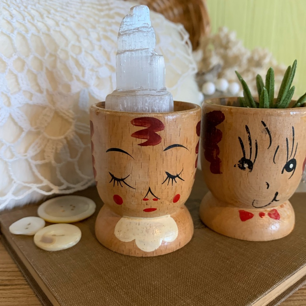 Vintage Wooden Egg Cups 🥚 - Picture 2 of 7